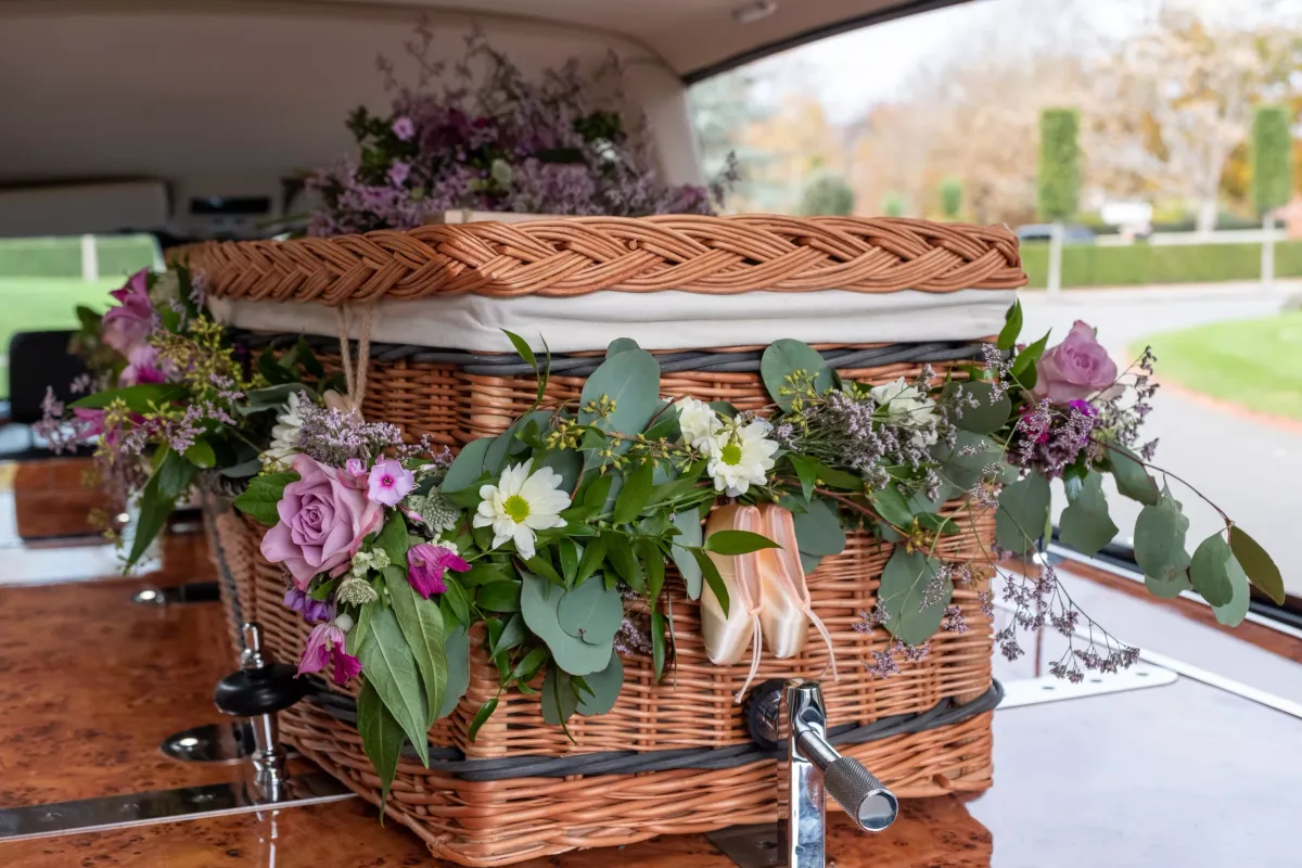 What is a Humanist Funeral? A Guide to Personal, Non-Religious Ceremonies