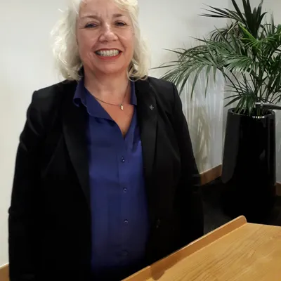 Photograph of Sally Brazier