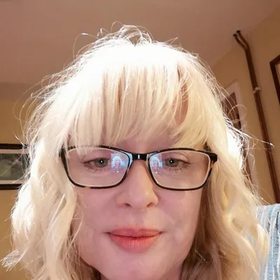 Photograph of Debbie Steed