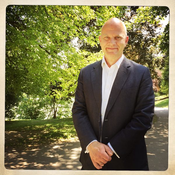 Image of Simon Smith