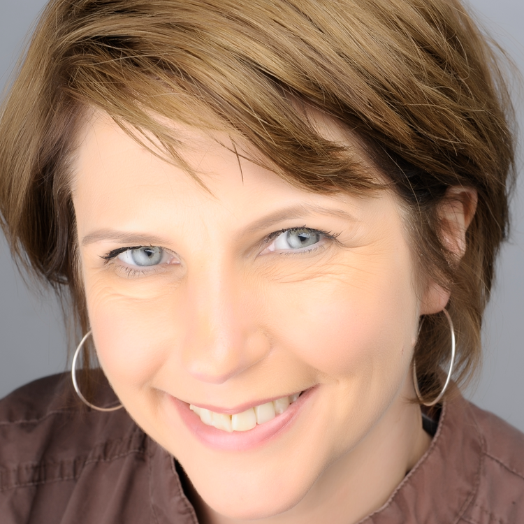 Photograph of Leigh Chambers