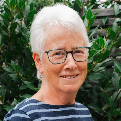 Photograph of Lesley Bottomley
