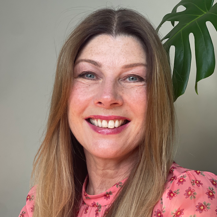 Photograph of Suzanne Thomas